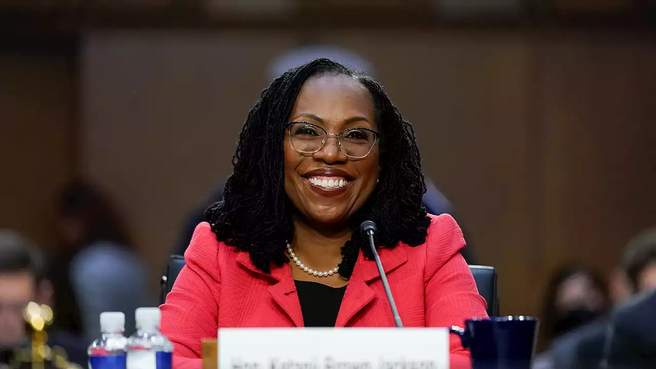 Ketanji Brown Jackson hearing decorum far cry from explosive Kavanaugh confirmation: 'Behaving themselves'