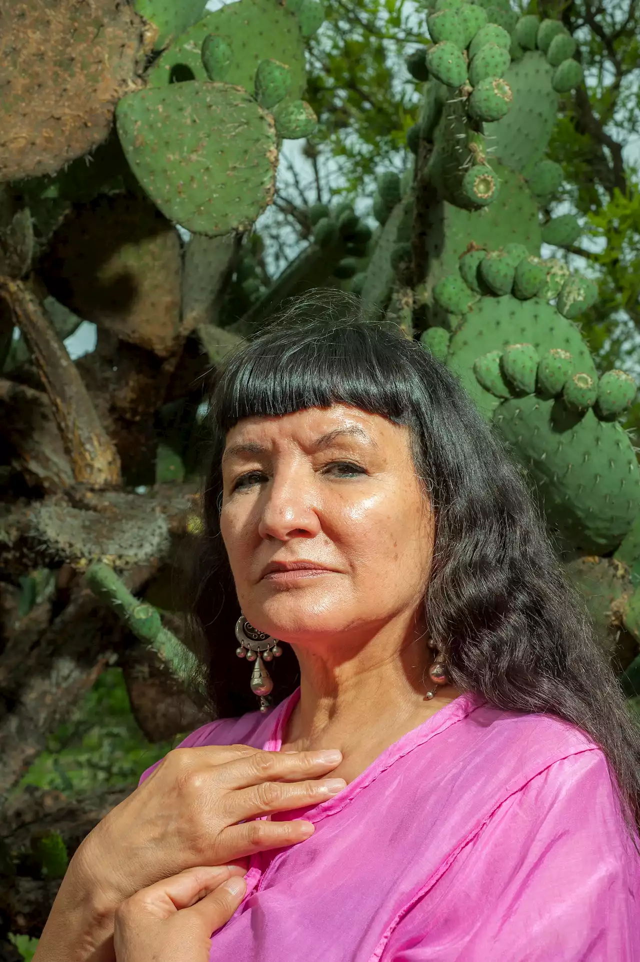 Author Sandra Cisneros explains how writing is a therapy