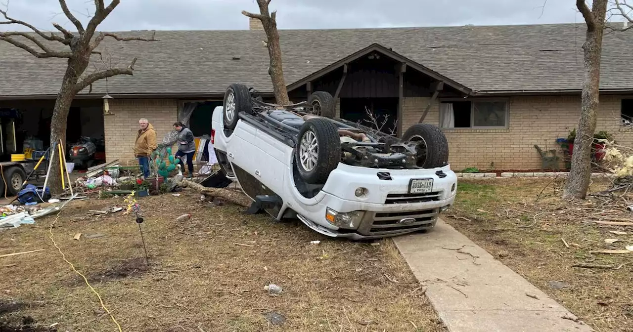 Texas tornado outbreak kills at least one