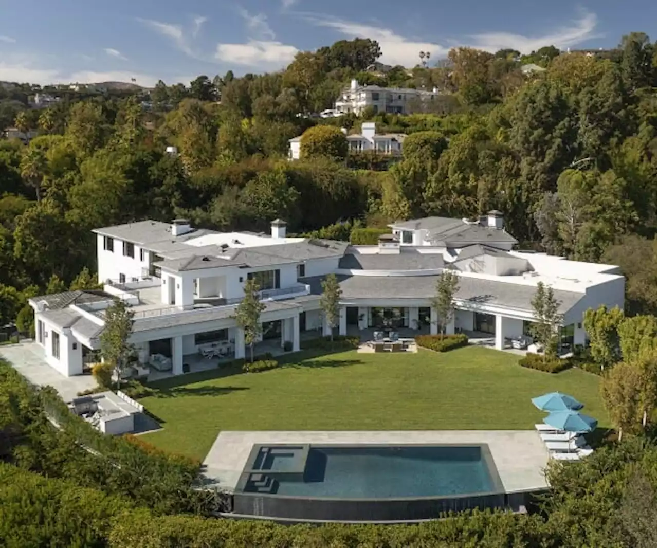 Jennifer Lopez and Ben Affleck’s Elegant US$50M Bel-Air Estate