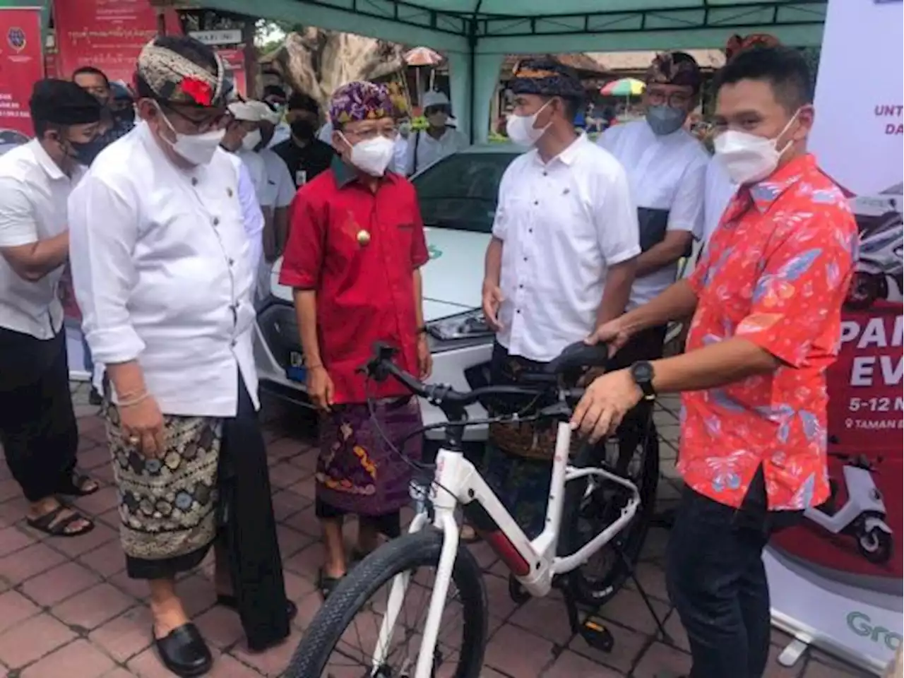 Bantu Kurangi Emisi, Pemprov Bali Apresiasi Langkah Polygon Sediakan Sepeda Listrik