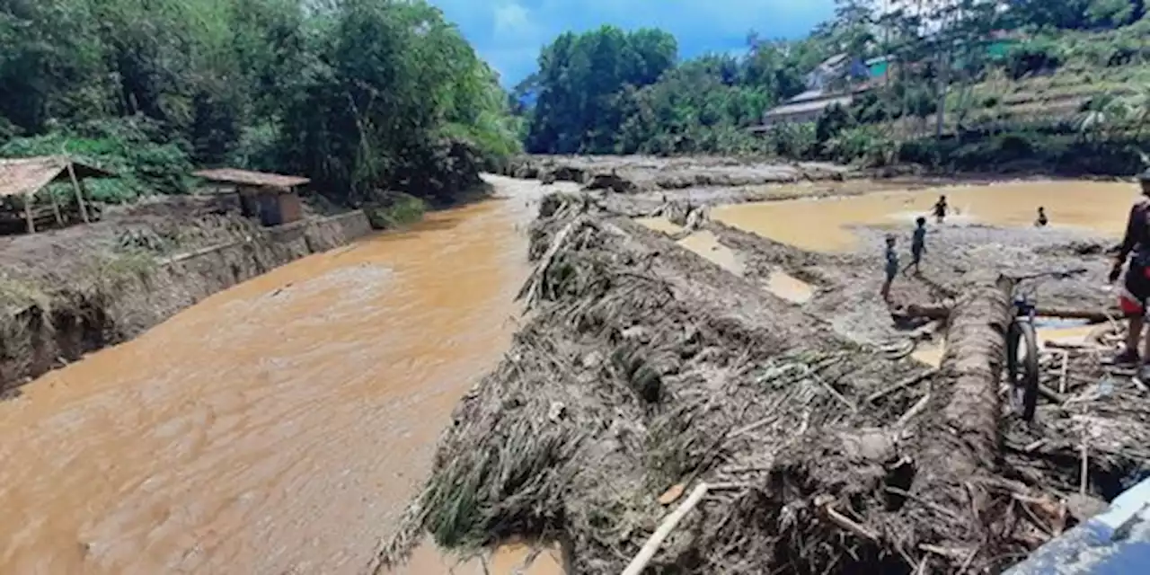 10 Rumah Beserta Isinya Hanyut Terbawa Banjir Bandang di Sulawesi Tengah | merdeka.com