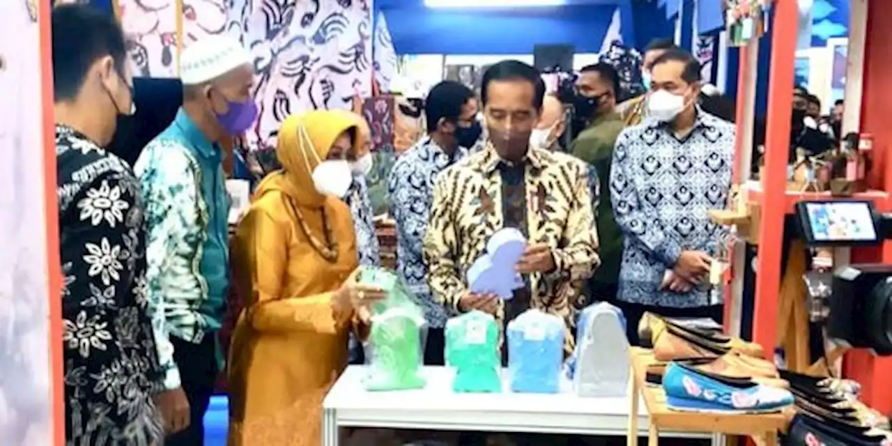 Di Depan Jokowi, Fatma Promosikan Produk UMKM Pasuruan | merdeka.com