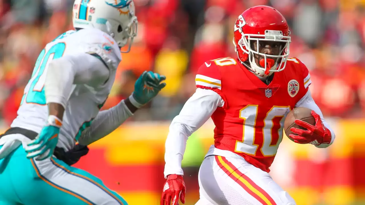 Report: Dolphins Acquire WR Tyreek Hill in Blockbuster Trade With Chiefs