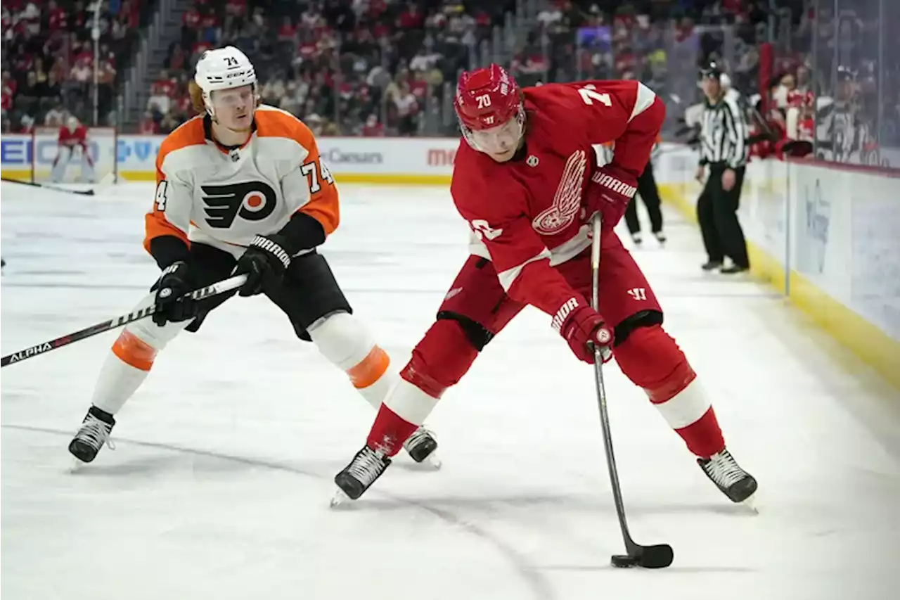 Flyers fall to the Red Wings, 6-3, bringing road losing streak to 13 games