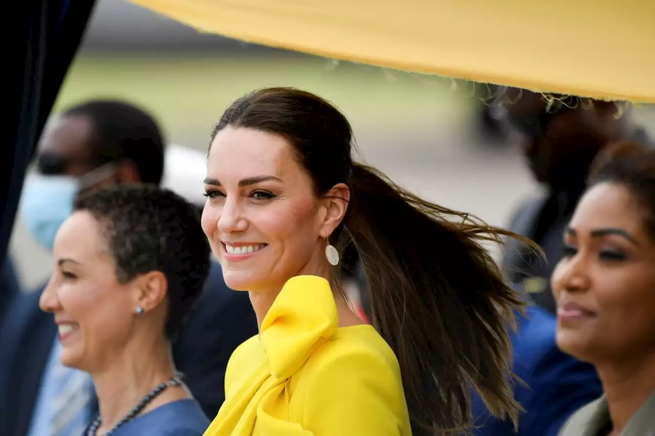 Kate and William fly into Jamaica amid slavery reparations protest