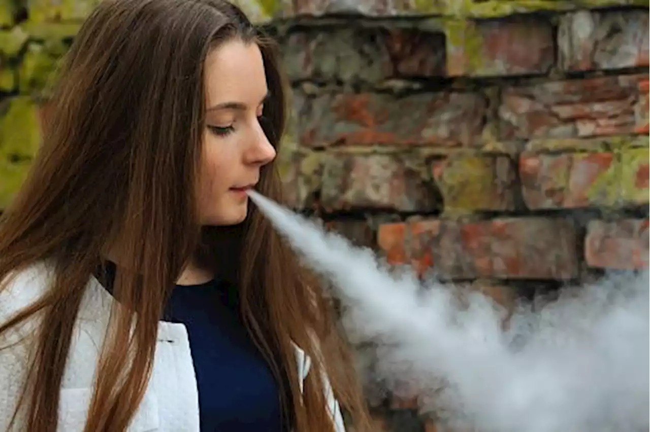 Are e-cigarettes a gateway to weed?