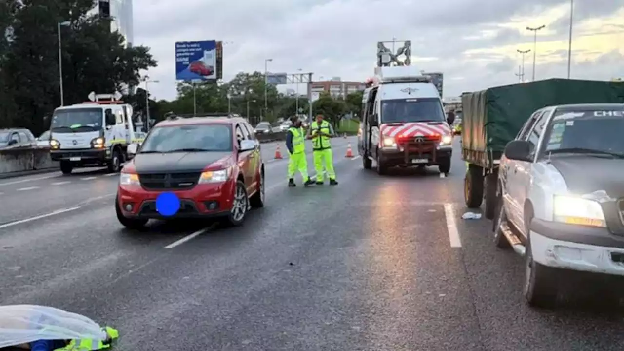 Video: el momento en el que un hombre bajó de su camioneta en Panamericana y murió atropellado