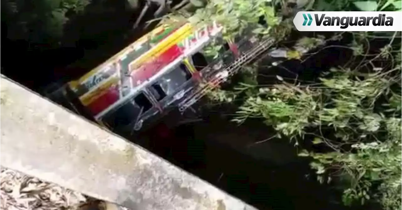 Más de 20 heridos dejó el accidente de un bus en el Carmen de Chucurí