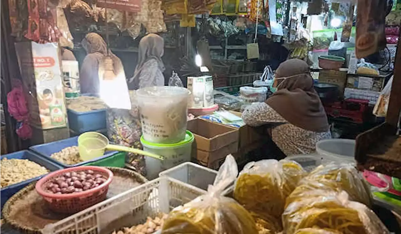 Minyak Goreng Curah di Kota Bogor Dijual Lebih Mahal dari HET