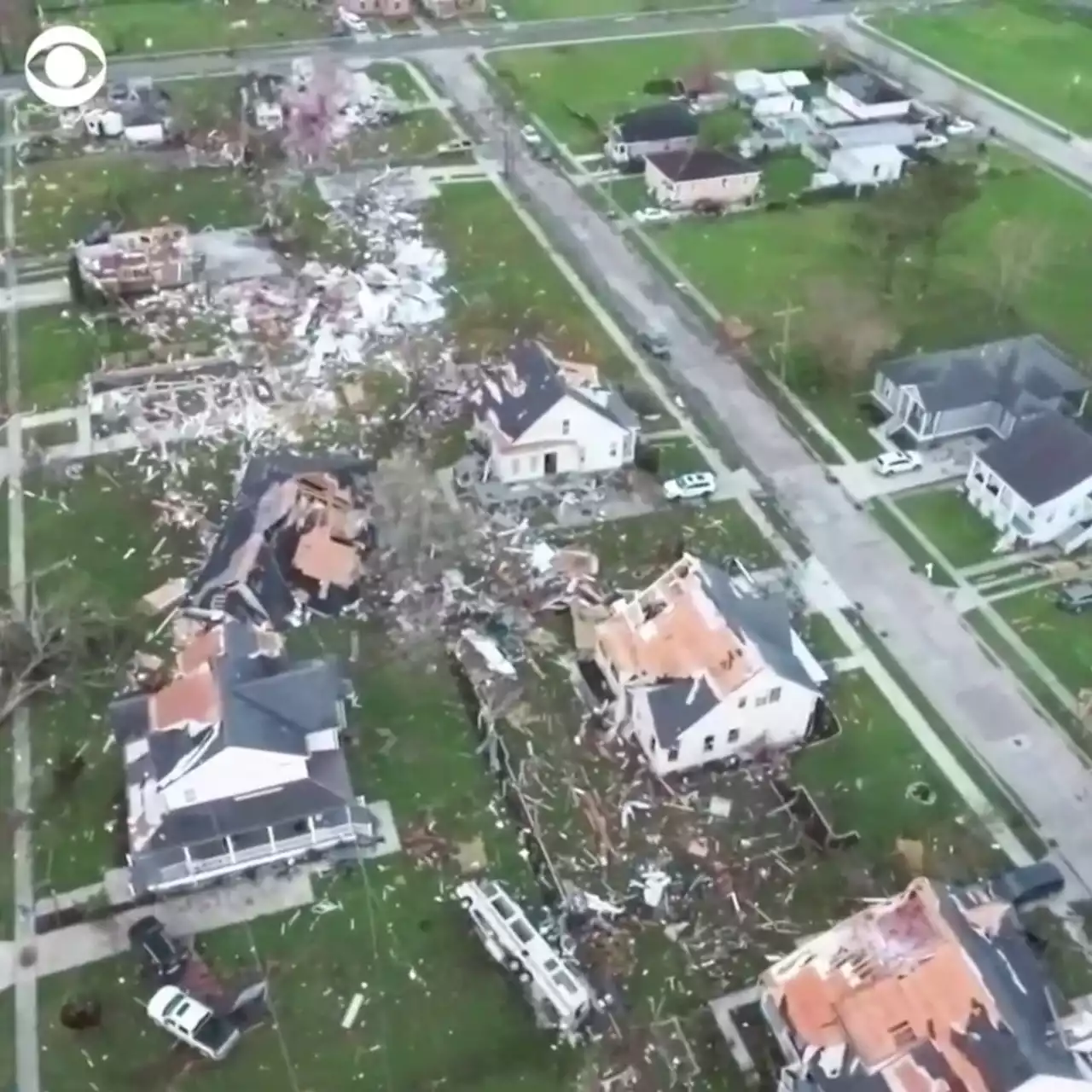 Houses, buildings destroyed after deadly tornadoes tear through New Orleans area: 'It pulled the roof off'