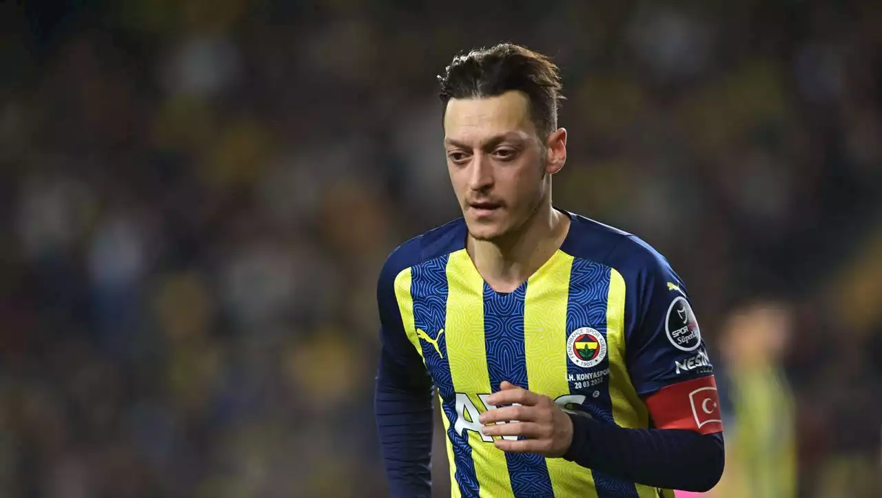 Fenerbahçe suspendiert Mesut Özil