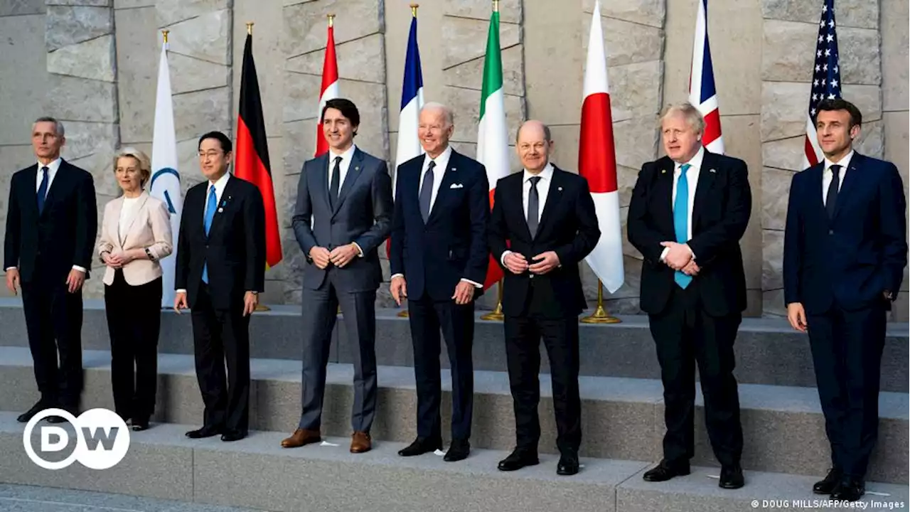 Лидеры G7 призвали международные организации пересмотреть отношения с Россией | DW | 24.03.2022