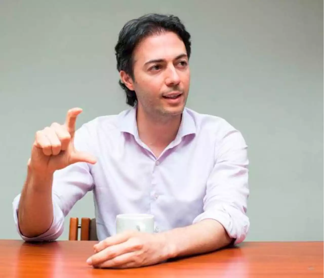 Investigarán a Daniel Quintero por presunto tráfico de influencias