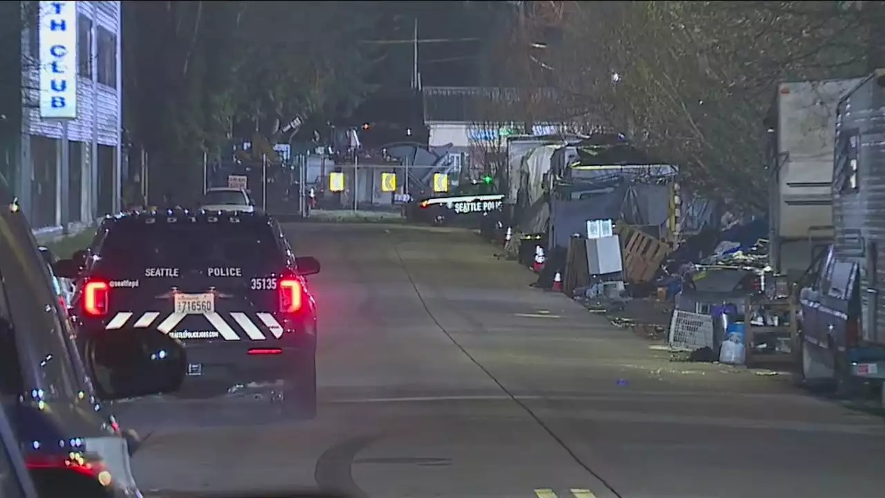 Police investigate early morning shooting in West Seattle, suspect at large