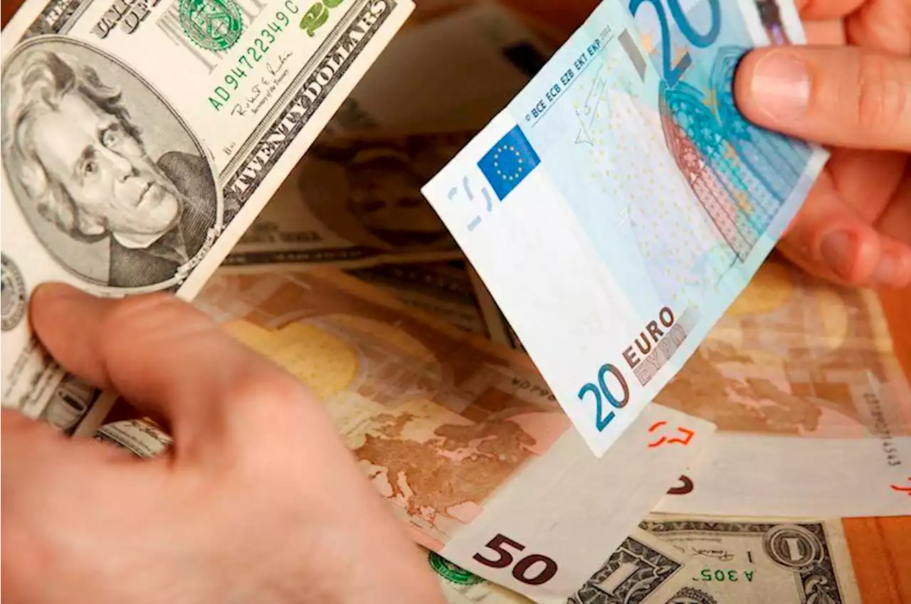 EUR/USD braces to 1.1000 amid a firm US dollar