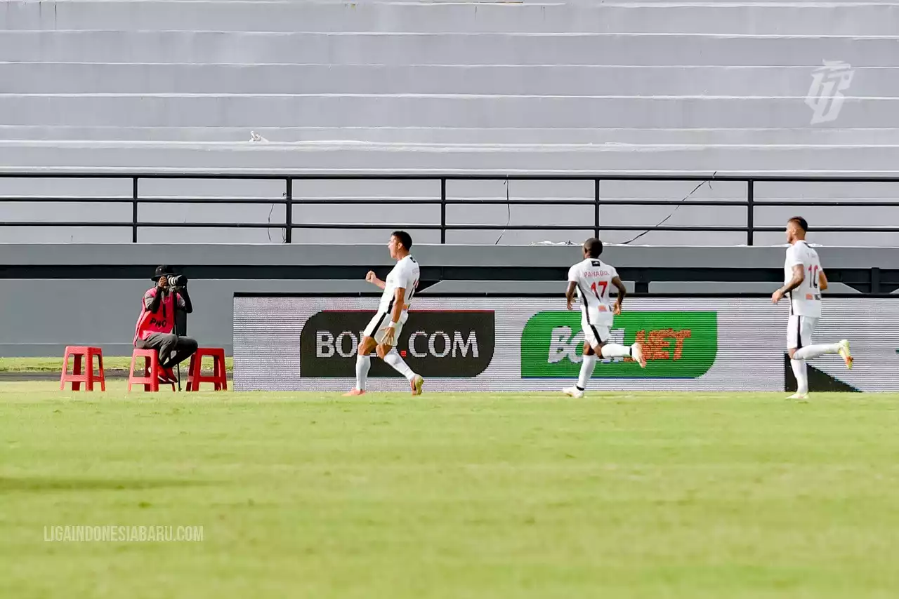 Preview Persipura vs PSIS: Mutiara Hitam Wajib Menang Demi Papua, Mahesa Jenar Siap Jegal