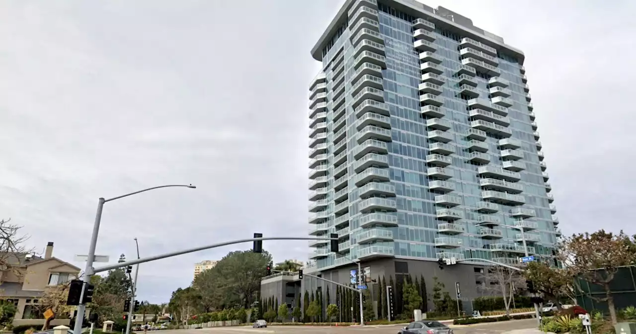 Parachutist killed in jump from balcony of San Diego high-rise, police say