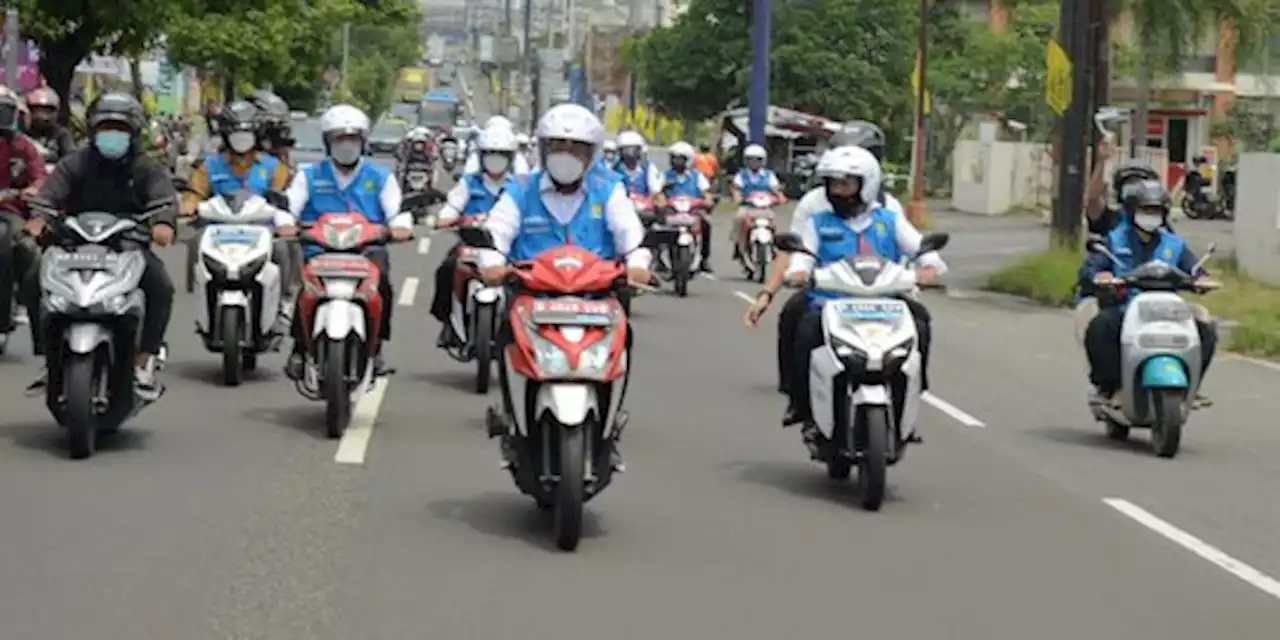 Meriahkan Sidang Transisi Energi G20, KESDM dan PLN Gelar Parade Motor Listrik | merdeka.com