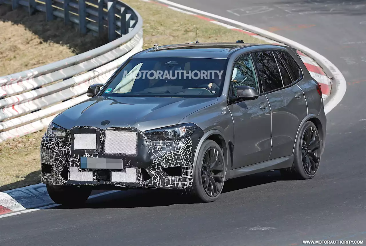 2023 BMW X5 M spy shots: Mid-cycle update in the works