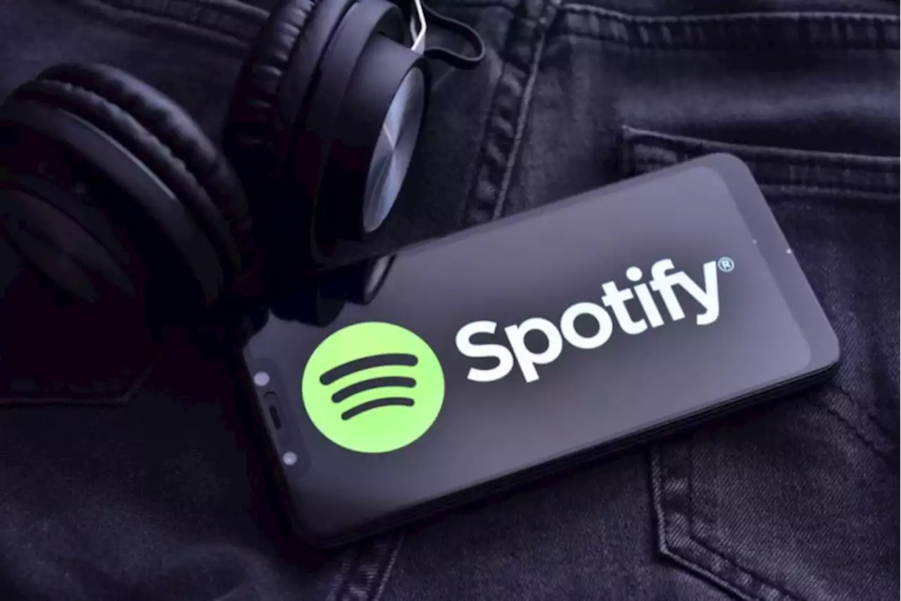 Spotify app getting live audio