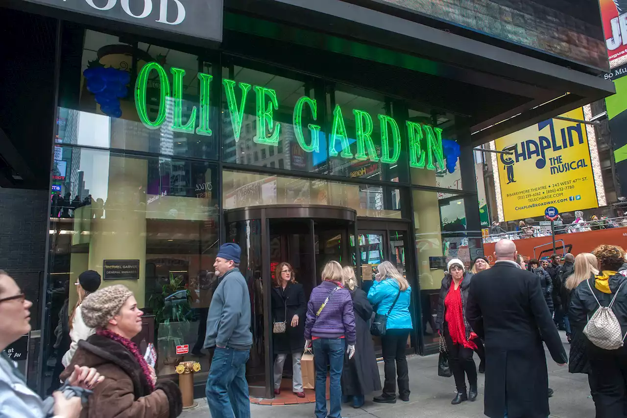 Olive Garden Parent's Earnings Miss Estimates, Company Lowers Fiscal 2022 Outlook