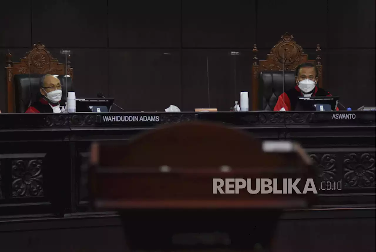 Anggota DPRD Gugat UU Pemda Soal Pimpinan Legislatif Diresmikan Keputusan Menteri |Republika Online