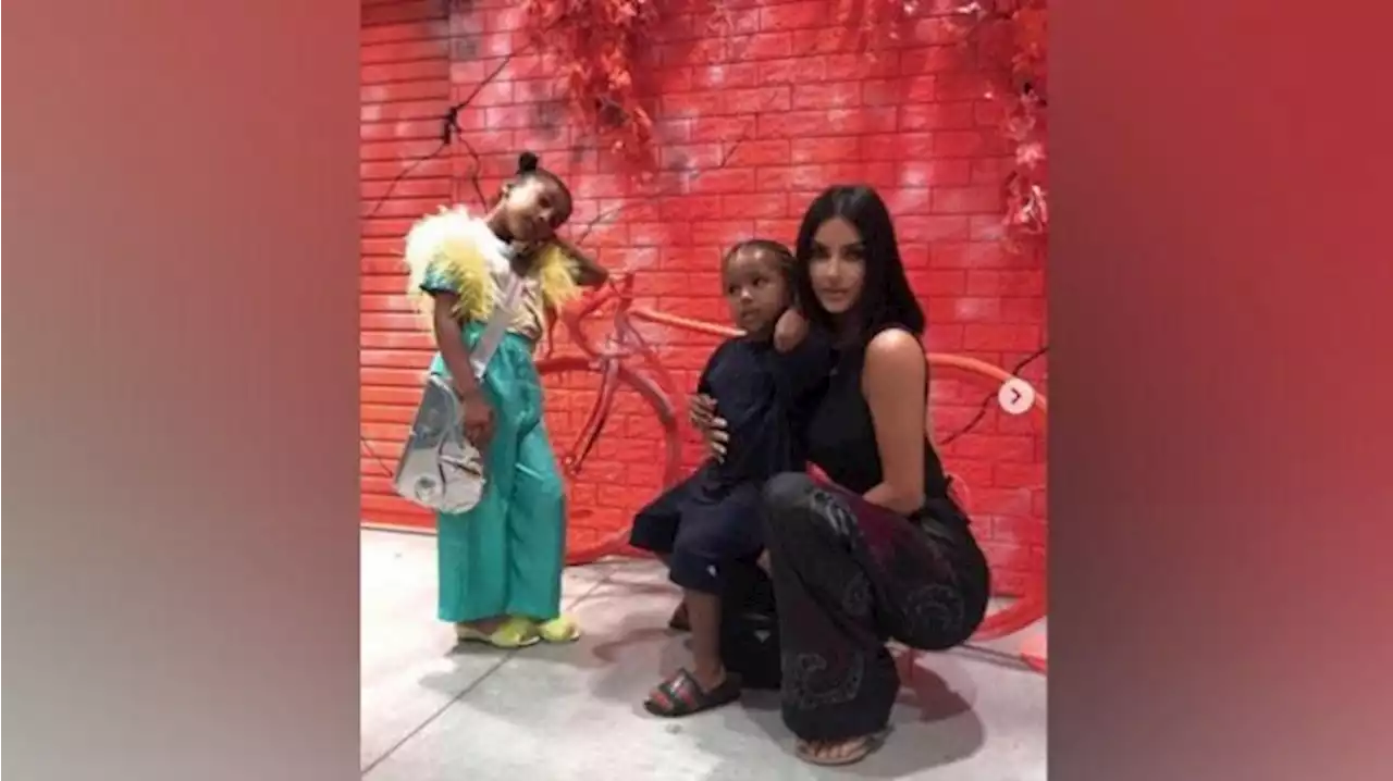 Kim Kardashian Dapat Komplain dari North West Tentang Pilihan Busananya