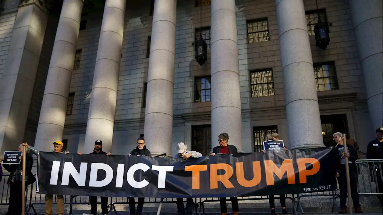 Trump ‘Committed Crimes,’ Prosecutor Wrote Before Quitting Manhattan DA’s Office