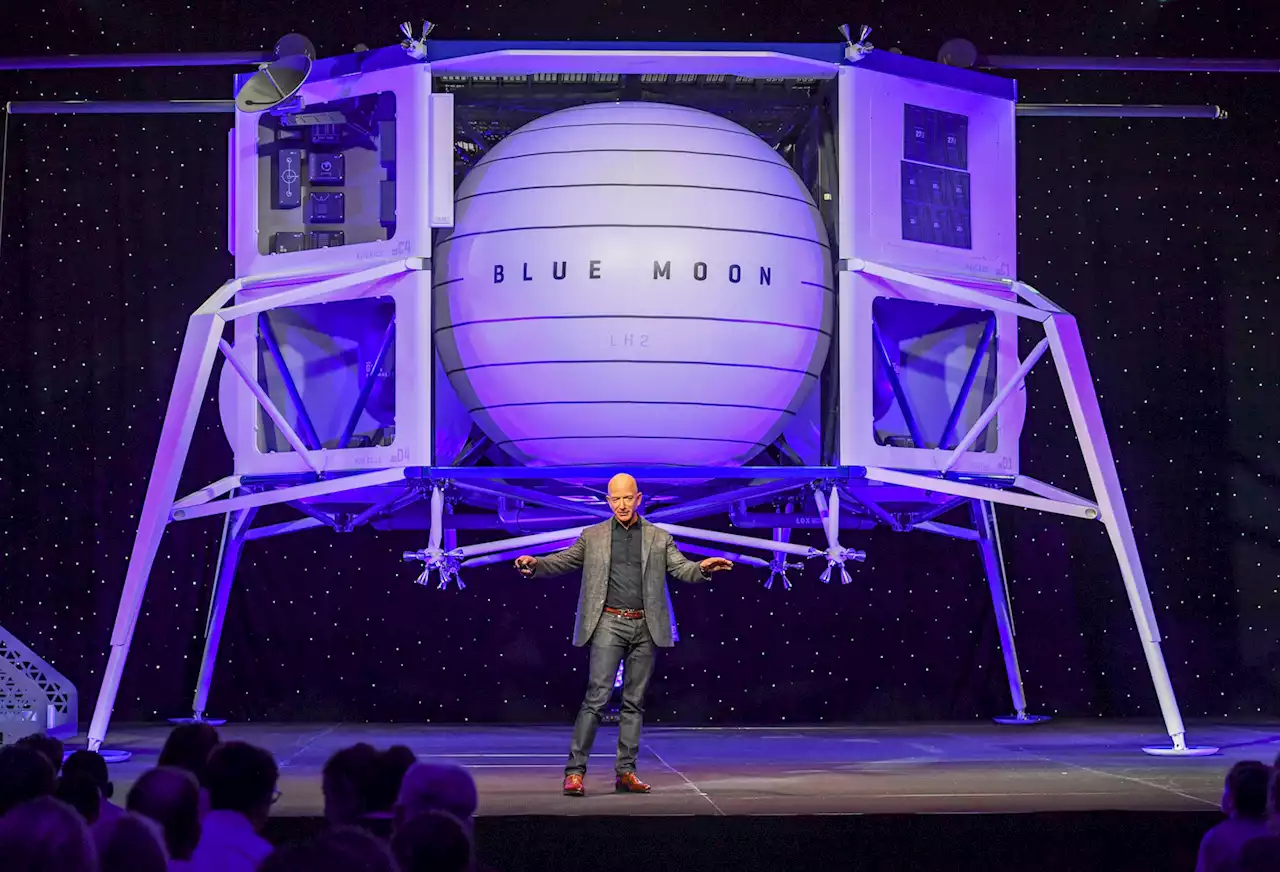 Jeff Bezos’s Blue Origin will get a second chance to compete in NASA’s moon program