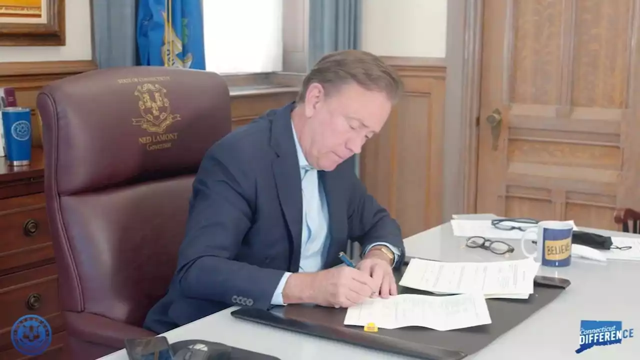 Connecticut Gov. Lamont signs bill suspending 25-cent gas tax