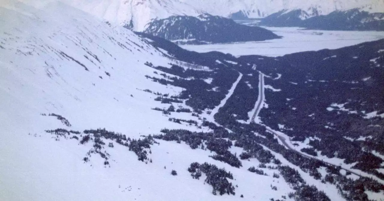 Heavy snow in forecast for Turnagain Pass will complicate driving and increase avalanche danger