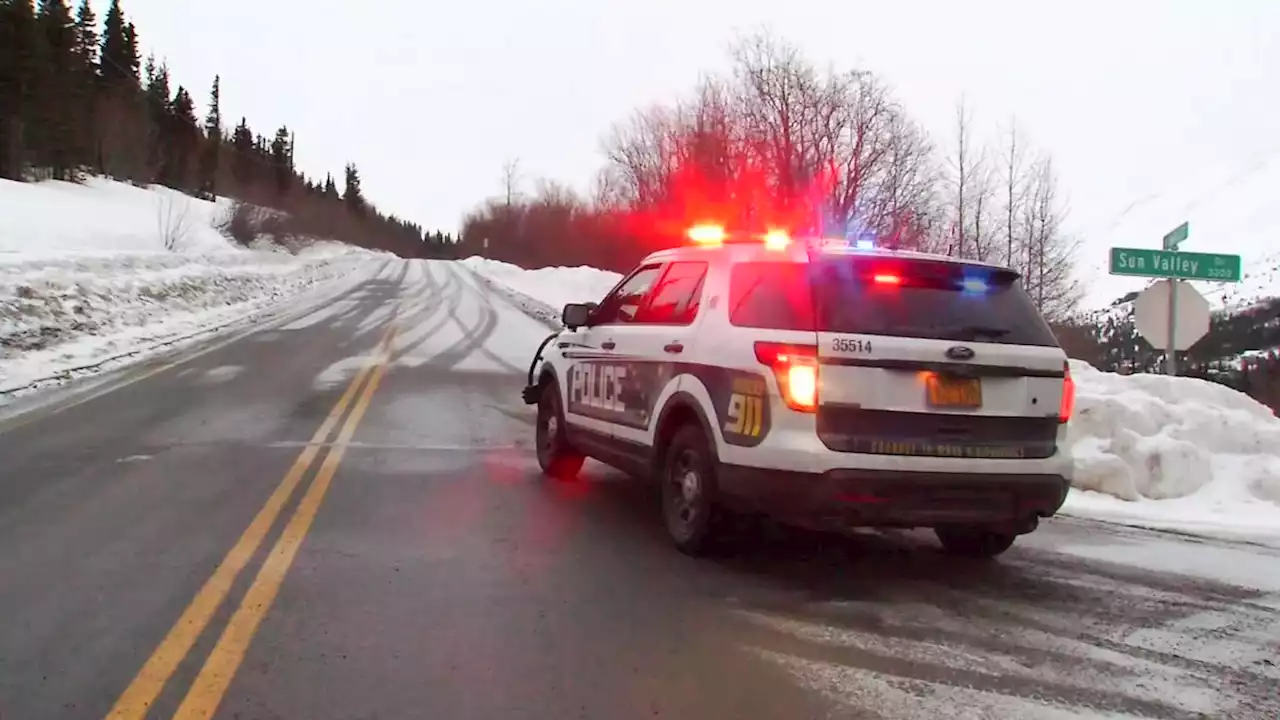 Avalanche blocking Hiland Road in Eagle River; police say no homes or people buried