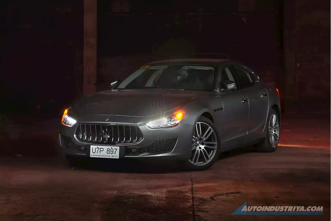 2022 Maserati Ghibli Hybrid - Car Reviews