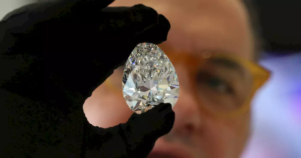 Mega-diamond dubbed 'The Rock' debuts in Dubai