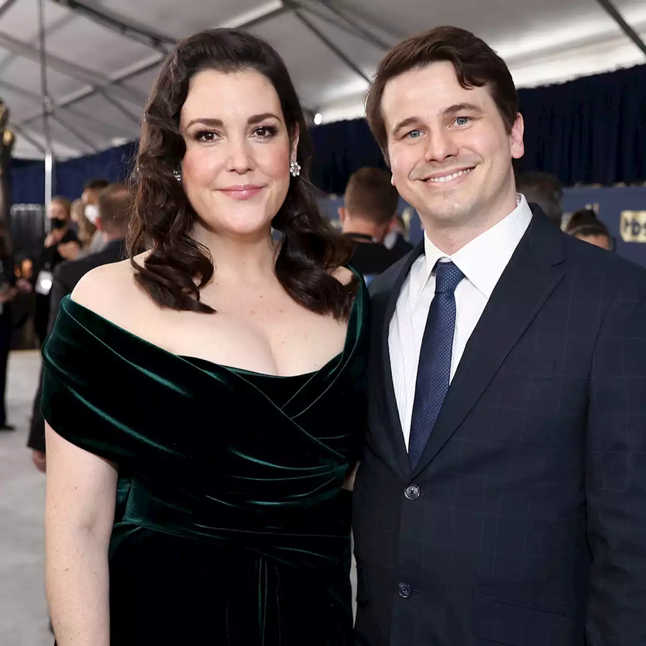 It's No Mystery Why Melanie Lynskey and Jason Ritter Are Such a Winning Couple - E! Online