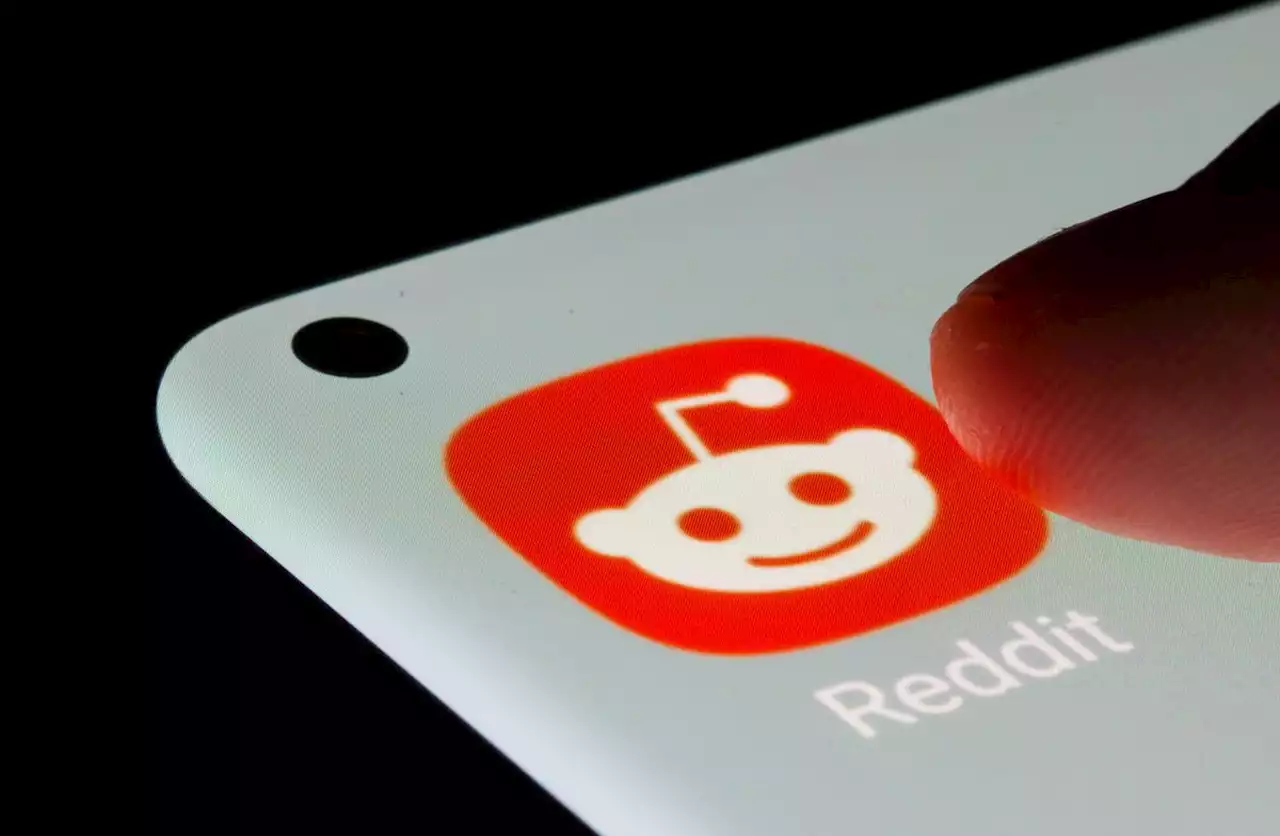 Reddit is reportedly exploring the addition of TikTok-like video features | Engadget