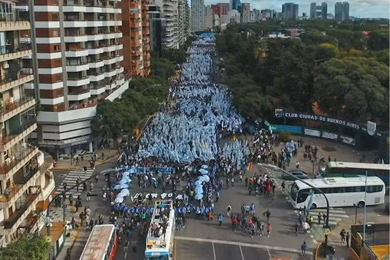 El kirchnerismo usó el 24 de marzo para mandarle una cruda advertencia a Alberto Fernández