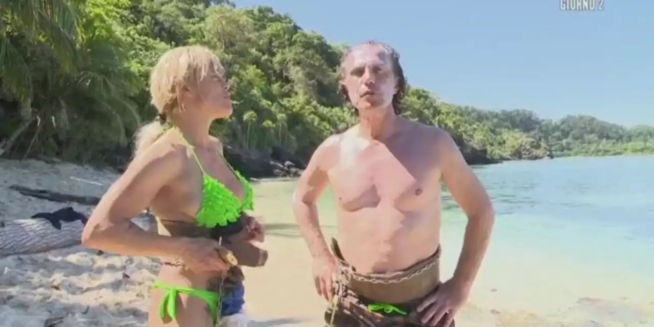 'Isola dei Famosi', prima lite tra Floriana Secondi e Antonio Zequila: 'Stai zitta'