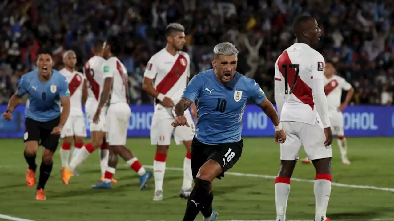 Eliminatorias: Uruguay ganó su final (con algo de polémica) y se clasificó al Mundial | La Celeste venció al Perú de Gareca, que ahora apuesta al repechaje