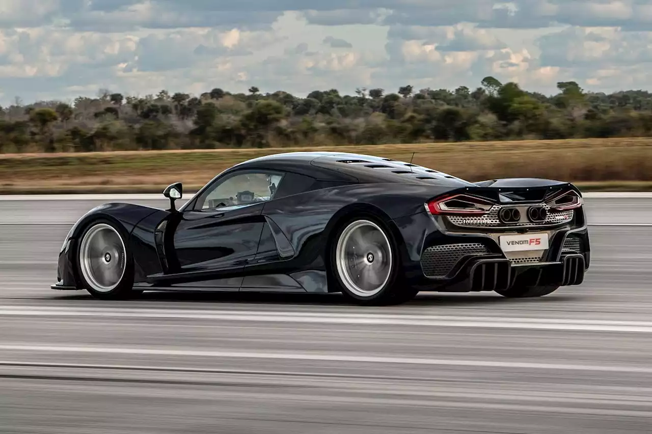 Hennessey Venom F5 hits 271mph