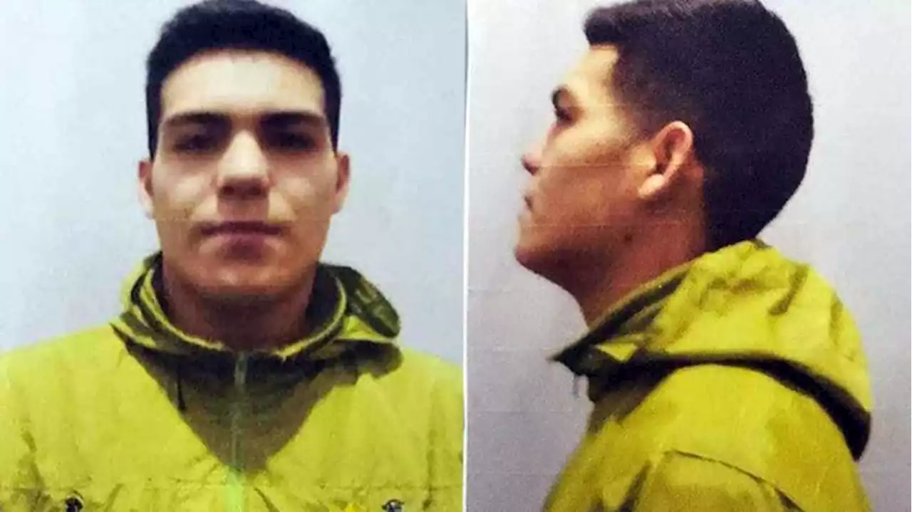 Violó el arresto domiciliario, lo detuvieron y sus vecinos lo defendieron: se fugó esposado