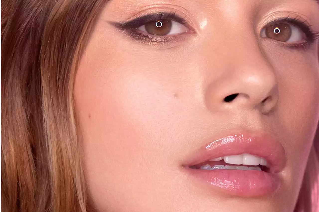 The 18 Best Lip Oils to Hydrate Dry Lips