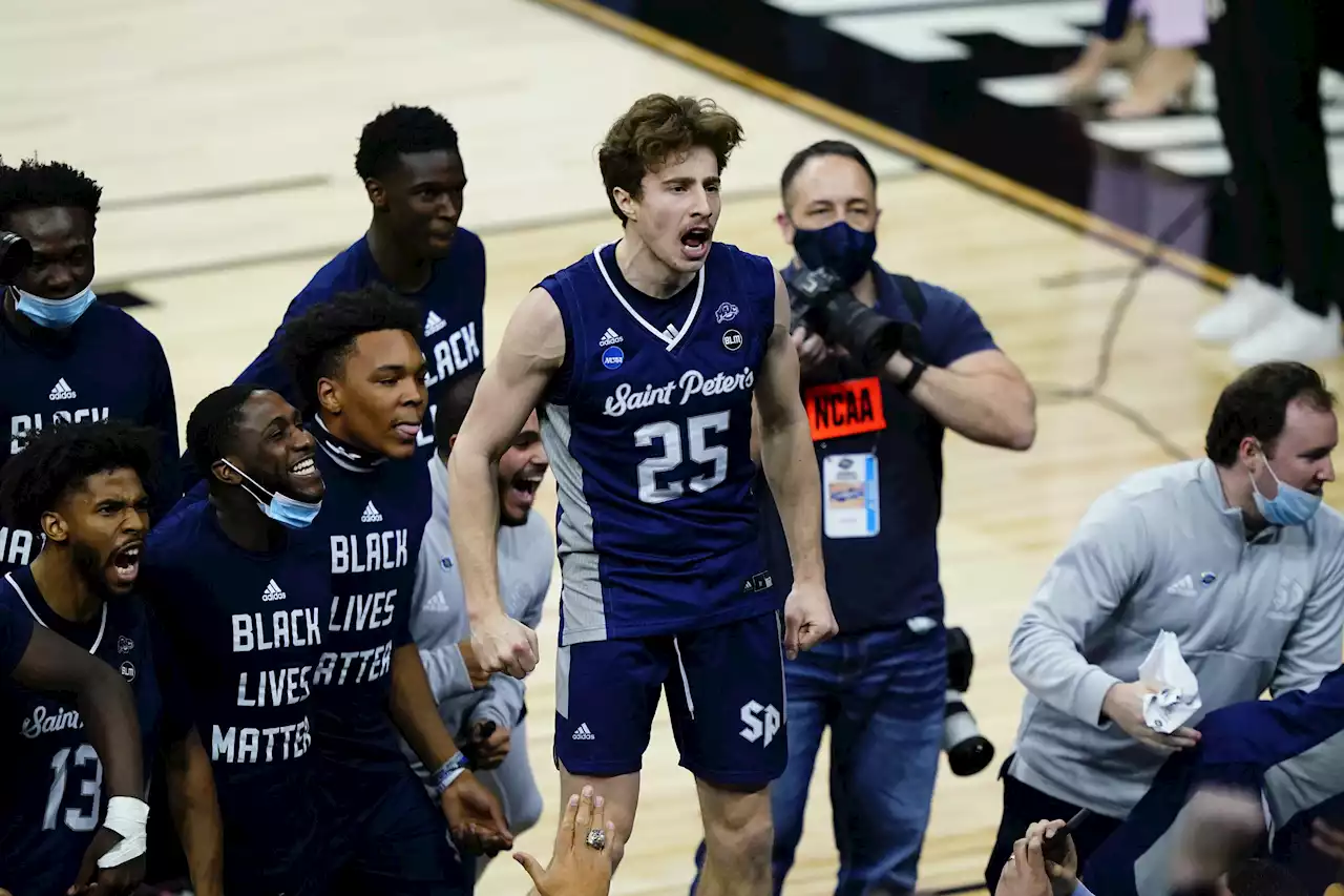 Saint Peter's 1st 15 seed in Elite Eight, tops Purdue 67-64