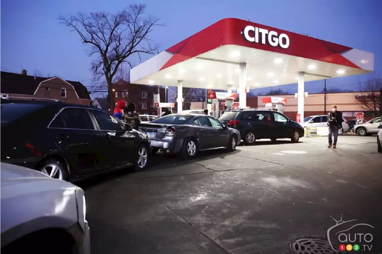 Chicago businessman gives away $1 million in gas | Car News | Auto123