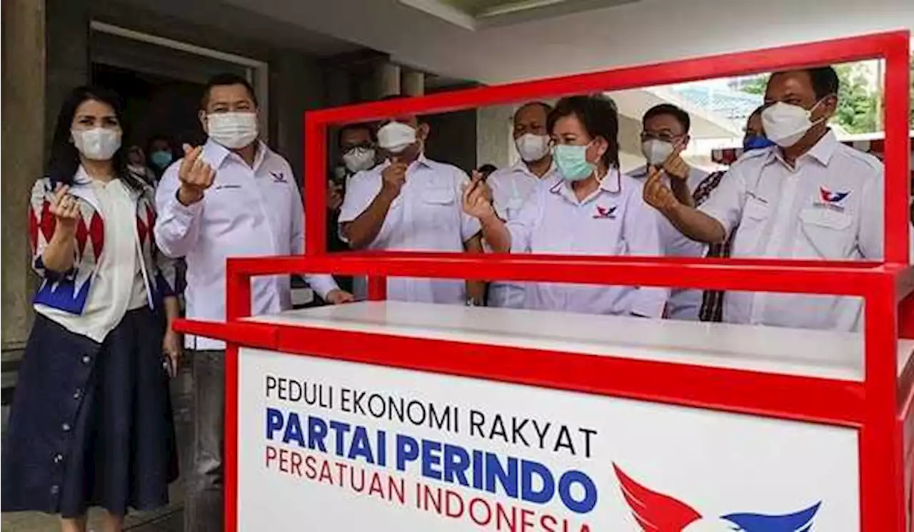 Perindo Tebar Gerobak dan Bantuan Modal Usaha