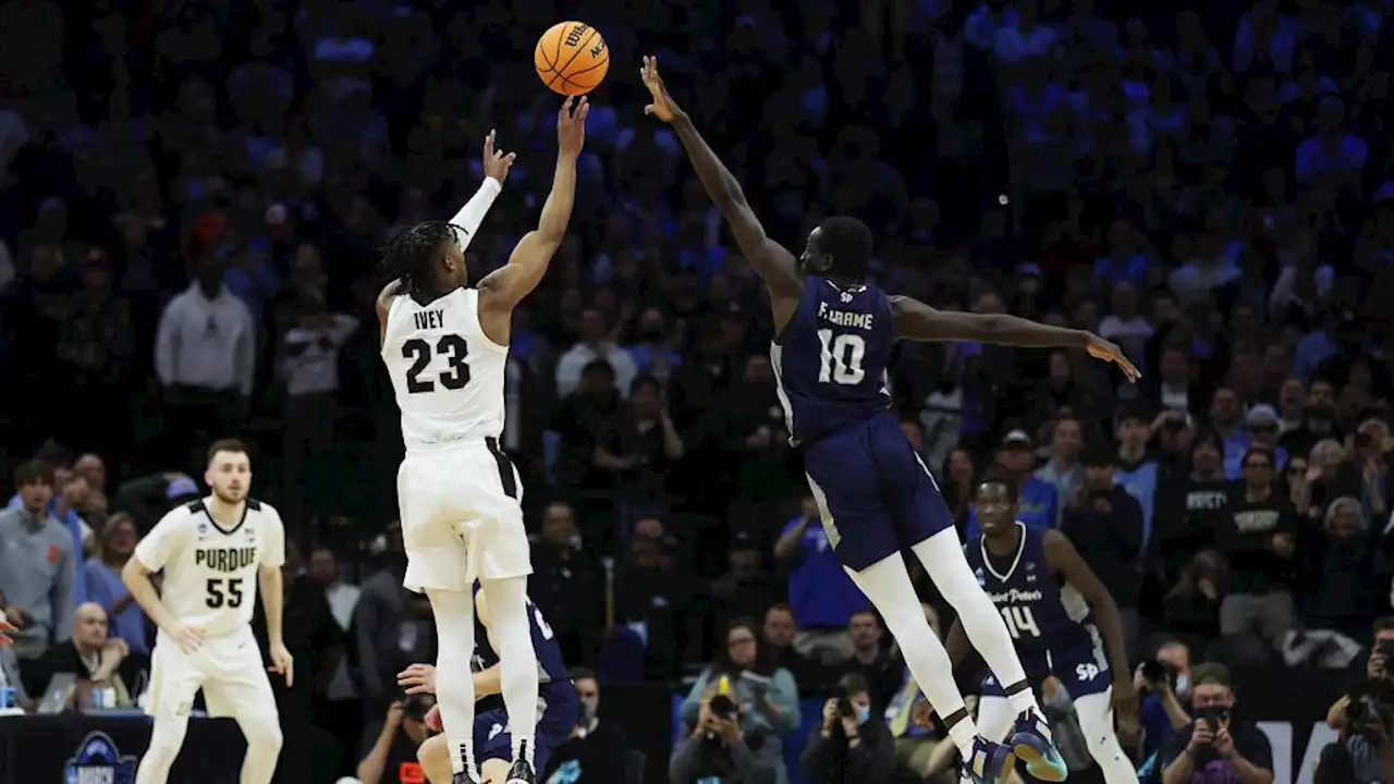 Saint Peter's Keeps Cinderella Run Alive With Sweet 16 Upset Over Purdue