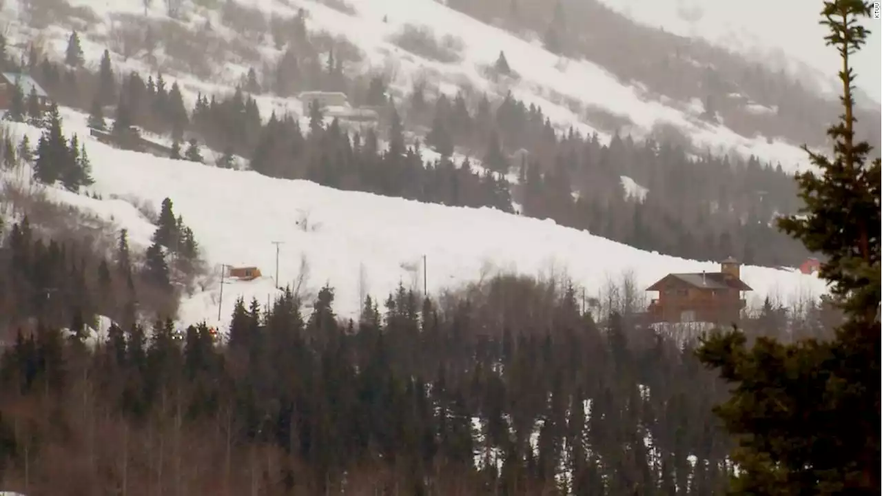 Avalanche 60-80 feet deep cuts off houses in Anchorage