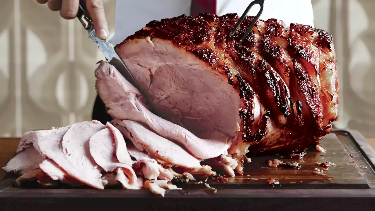 14 Ham Delivery Services to Make Holiday Meal Prepping a Breeze