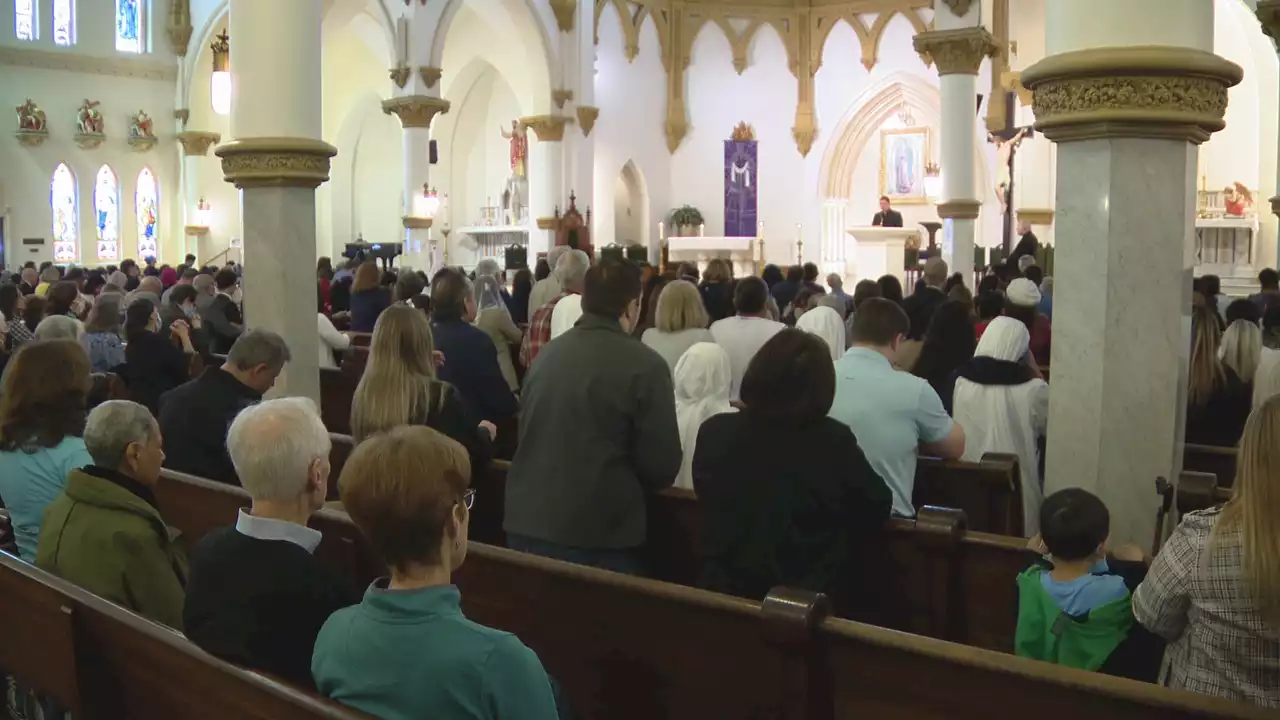 North Texas Catholics join in Pope Francis' peace prayer for Ukraine, Russia